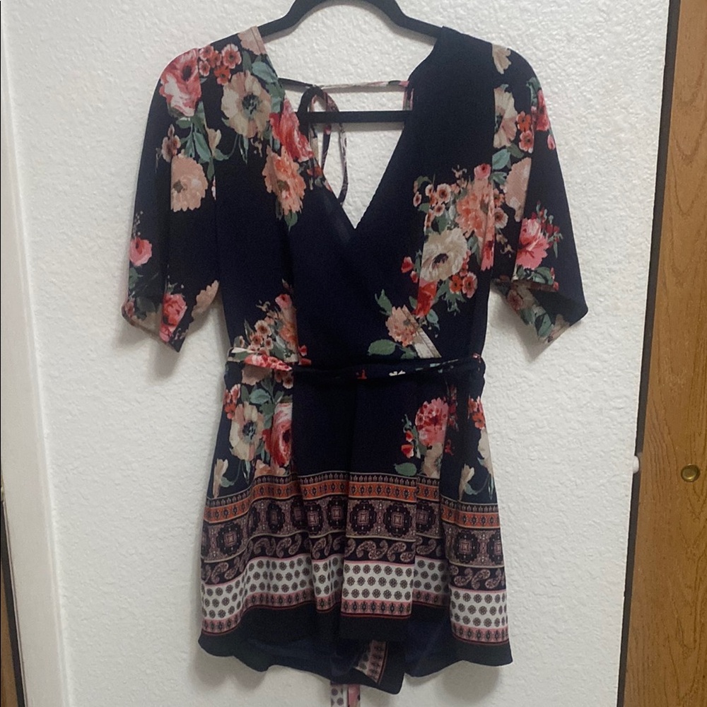 Three pink hearts floral romper juniors size medium new without tags